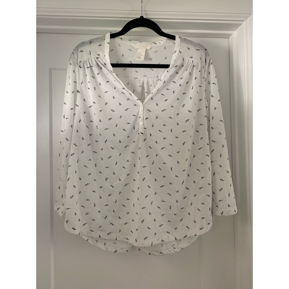 H&M • Lightweight Top